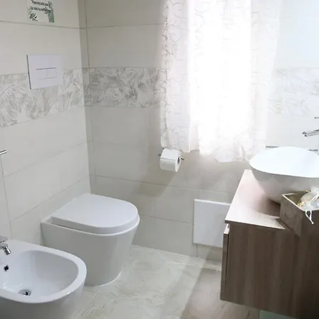 La Dimora Dell'artista Apartment Olbia